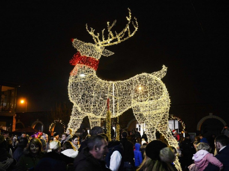 Crowds turn out in their thousands for Gainsborough’s big Christmas ...