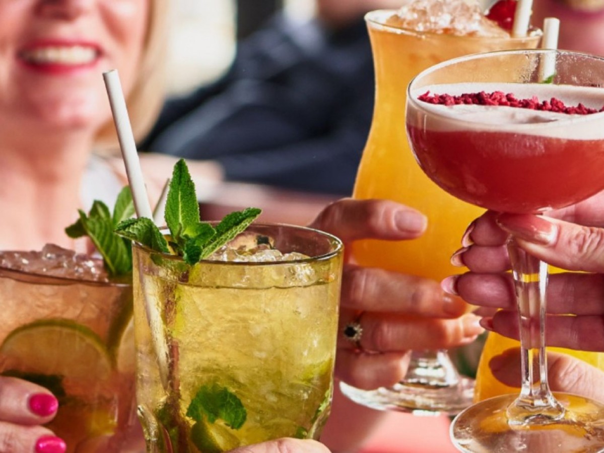 Enjoy 2 for 1 Cocktails at Caldero Lounge for £12.95 Enjoy 2 for 1 Cocktails at Caldero Lounge for £12.95